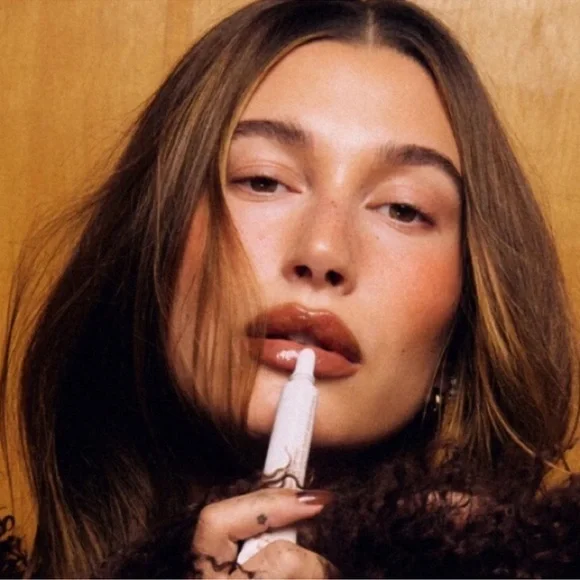 Rhode cinnamon Roll Lip Tint Limited Edition Brand new - Picture 12 of 13